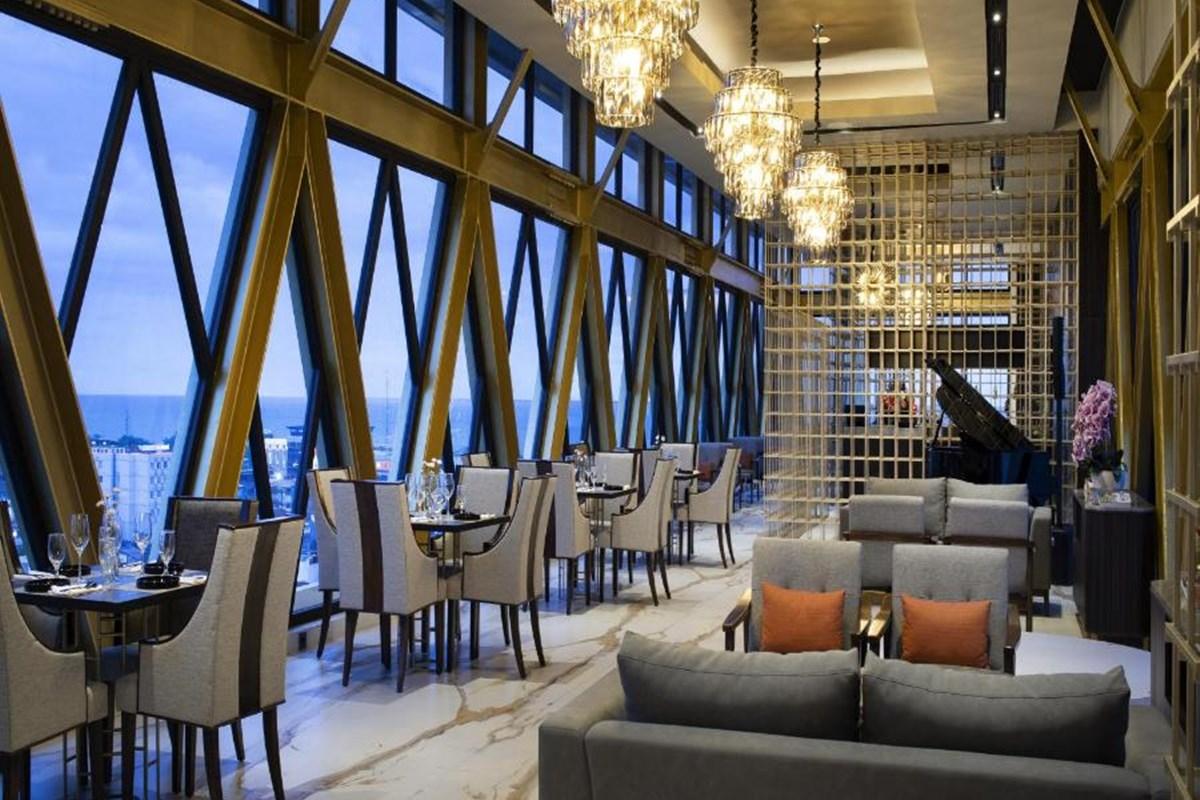 Santika Premiere Hotel
